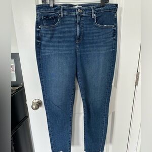 LOFT Curvy Skinny with Raw Hem